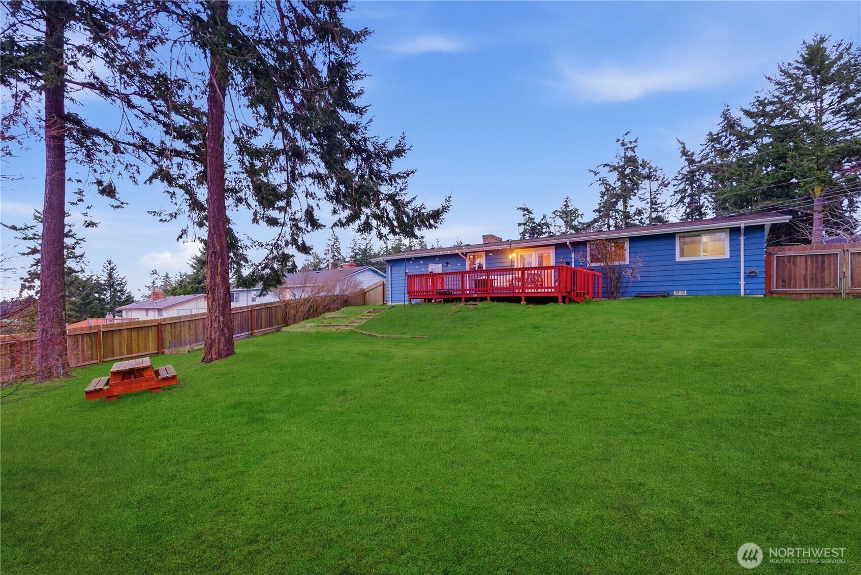 2569 Airline Way , Oak Harbor, WA 98277