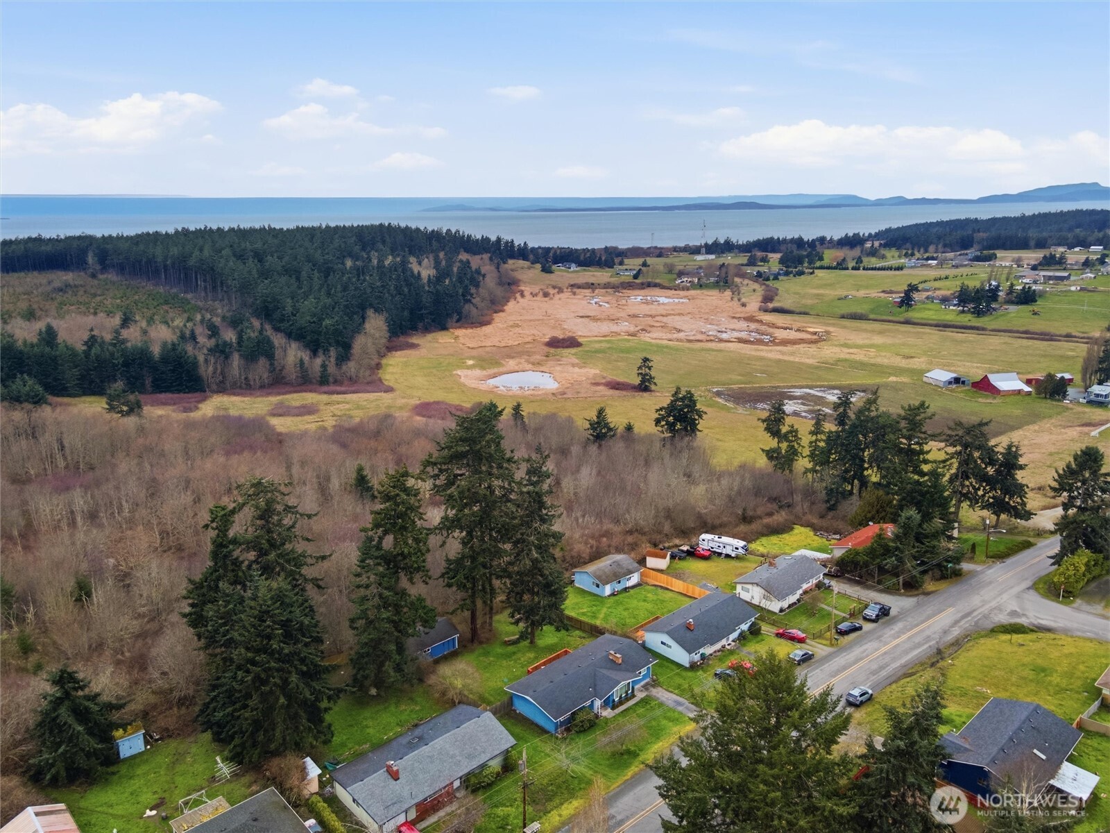 2569 Airline Way , Oak Harbor, WA 98277