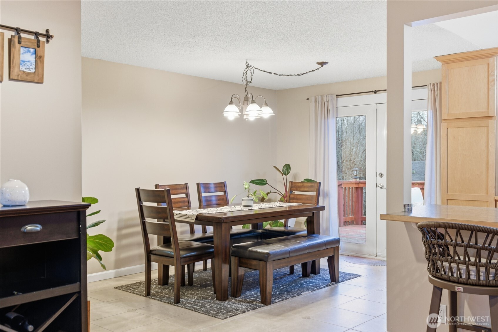 2569 Airline Way , Oak Harbor, WA 98277