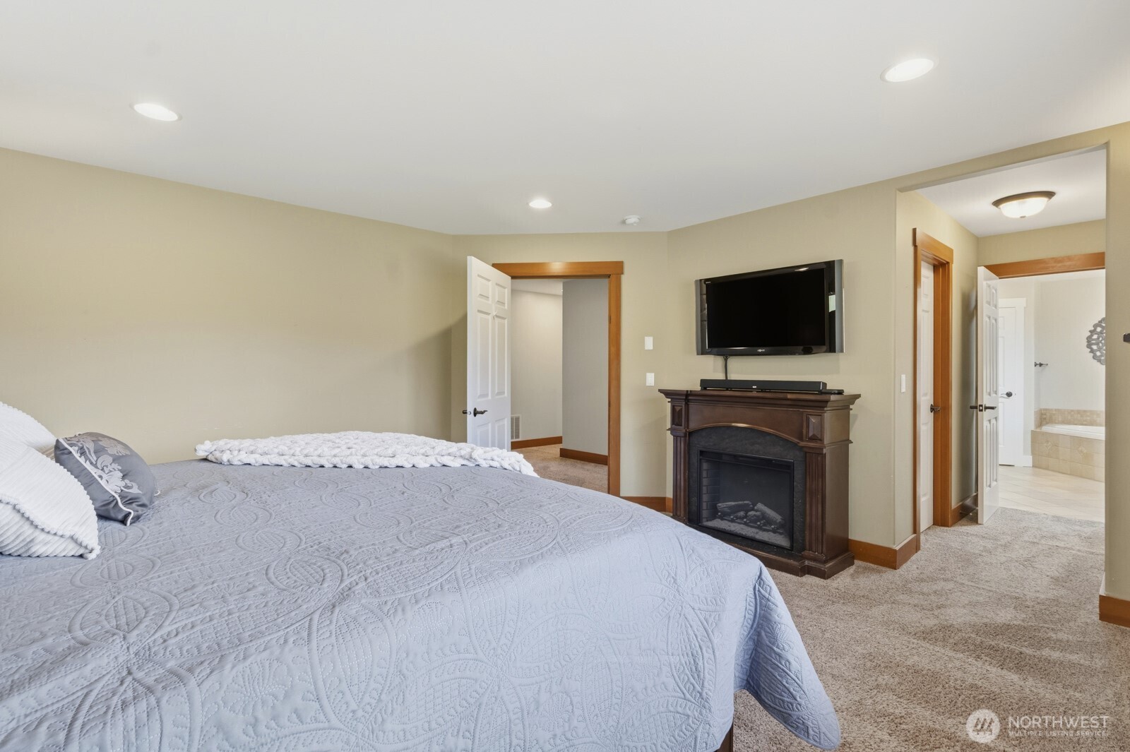 2222 29th Avenue Ct SW, Puyallup, WA 98373