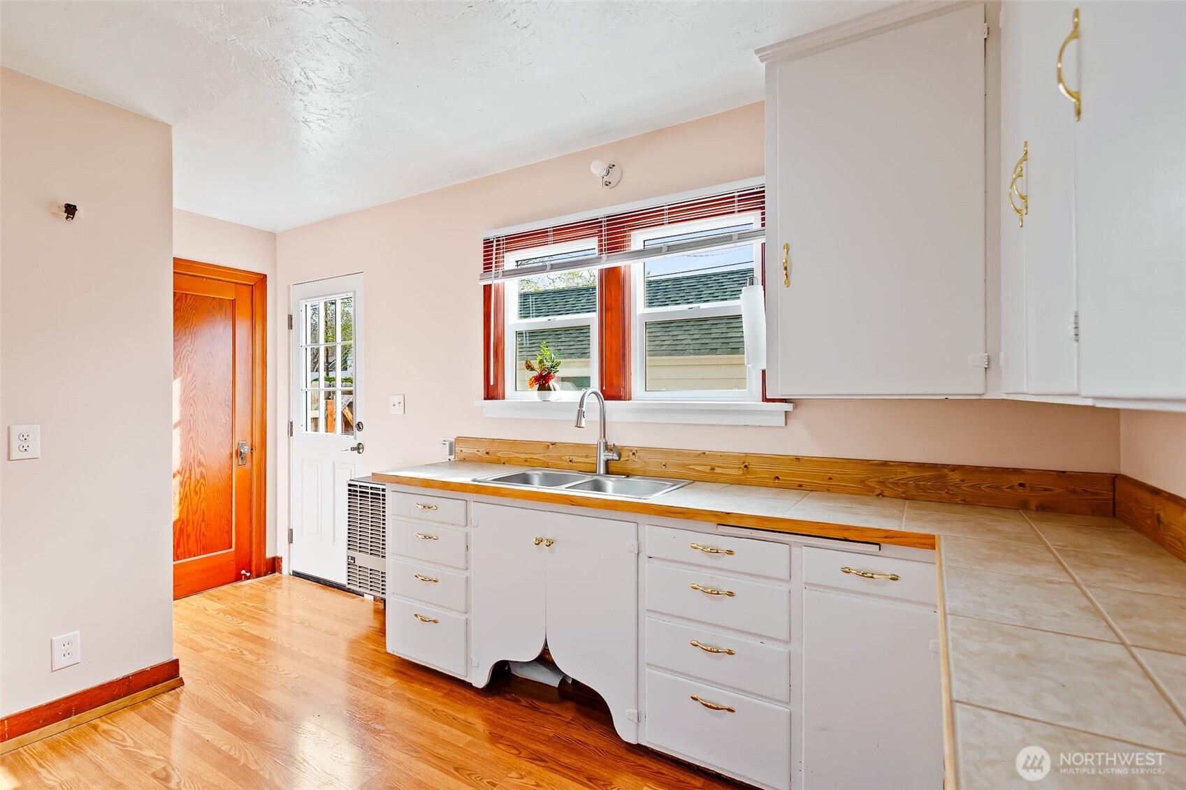 100 S Sampson Street , Ellensburg, WA 98926