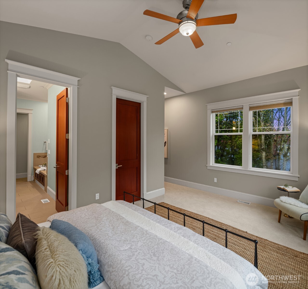 3655 NE 73rd Street , Seattle, WA 98115