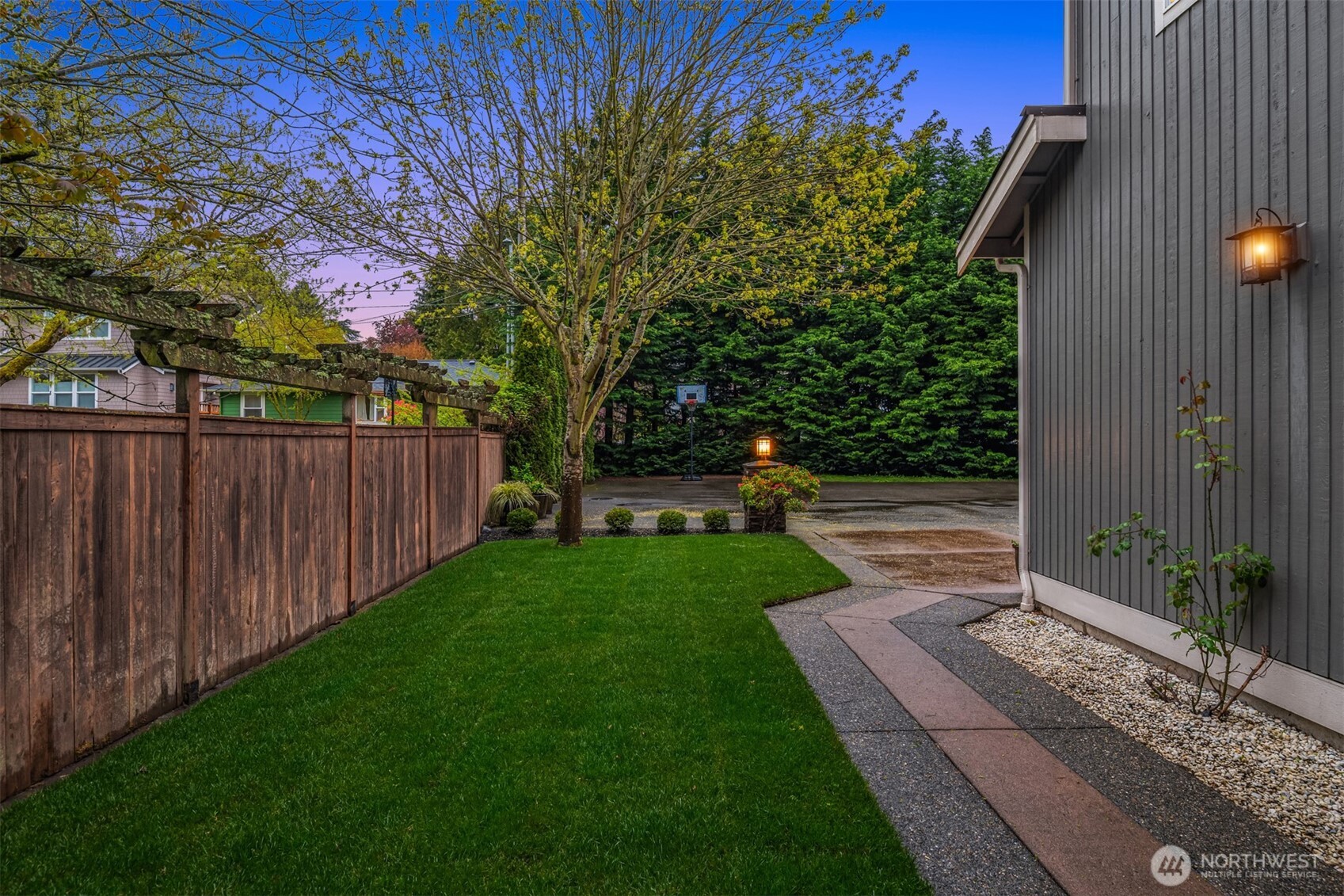 3655 NE 73rd Street , Seattle, WA 98115