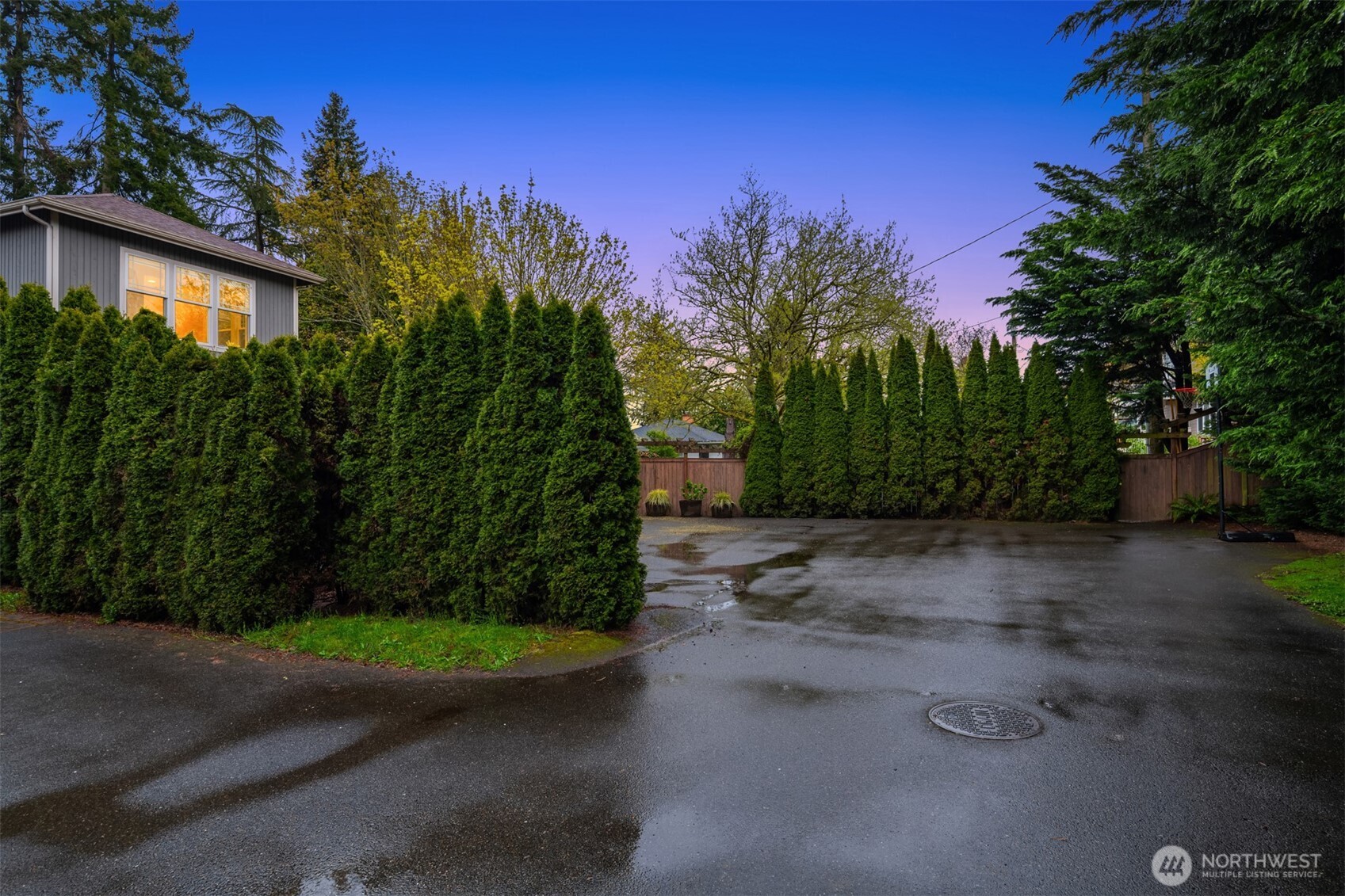 3655 NE 73rd Street , Seattle, WA 98115