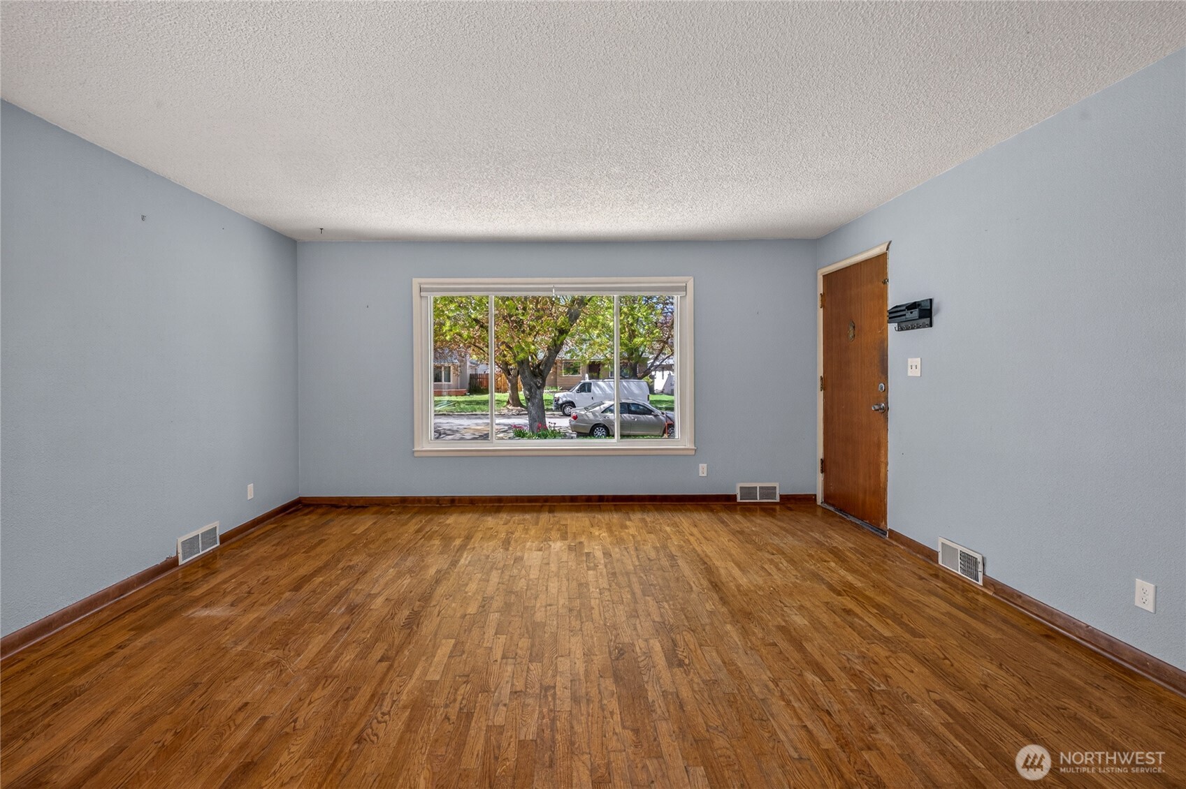 405 Pioneer Drive , Wenatchee, WA 98801