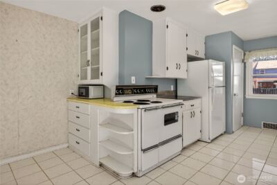 405 Pioneer Drive , Wenatchee, WA 98801 - Photo 9