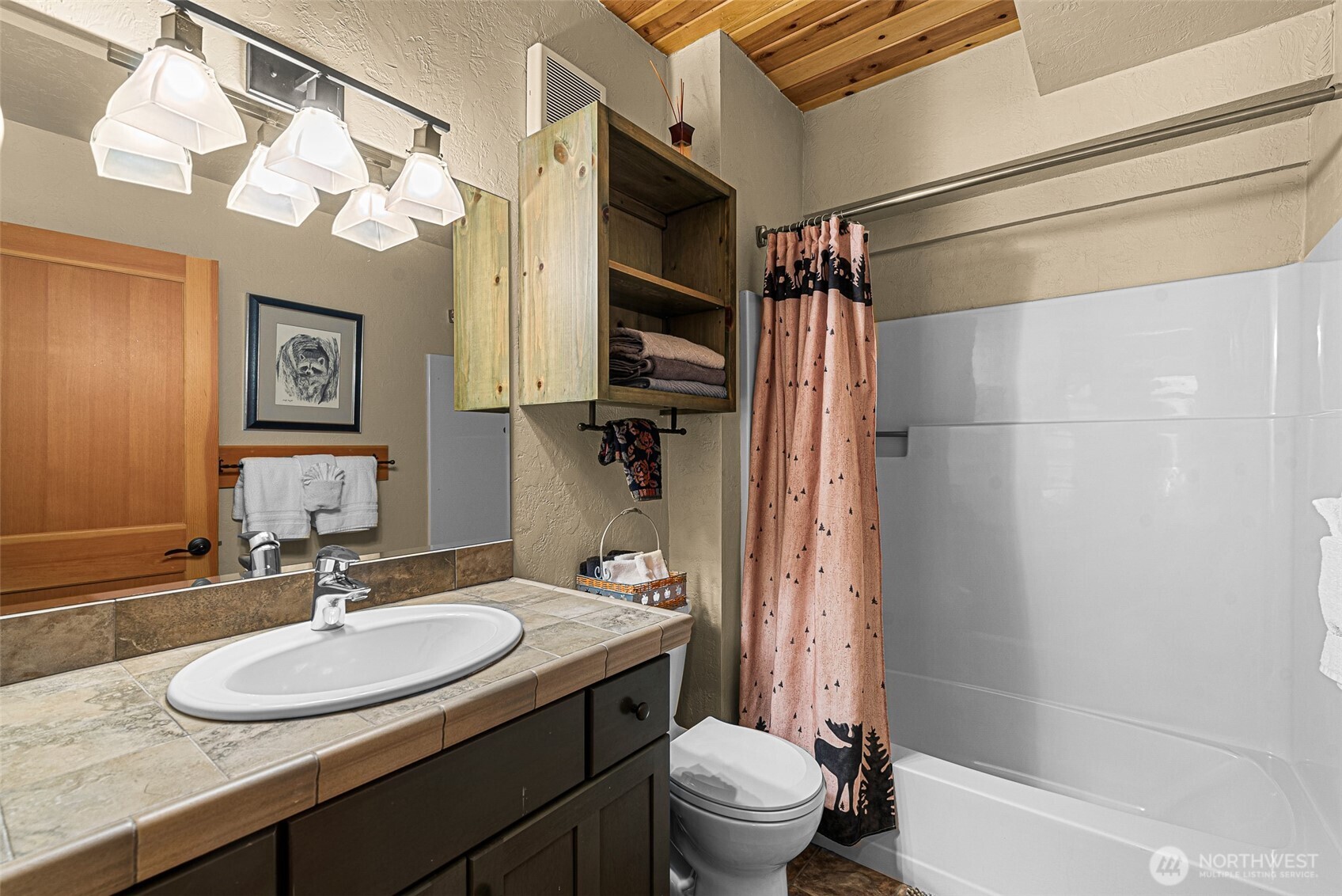 2304 Pine Tree Lane , Leavenworth, WA 98826