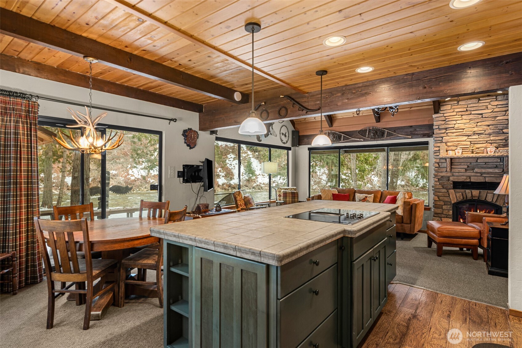 2304 Pine Tree Lane , Leavenworth, WA 98826