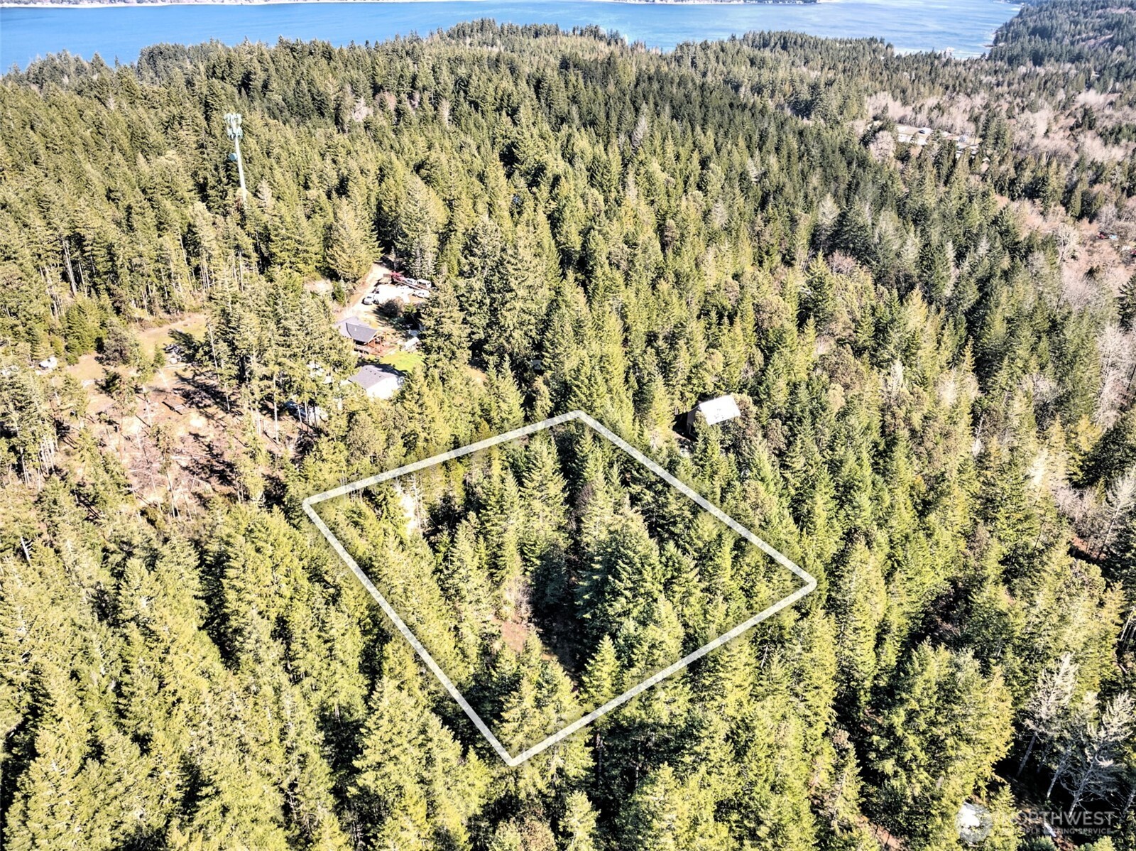 131 E Skyview Drive , Union, WA 98592