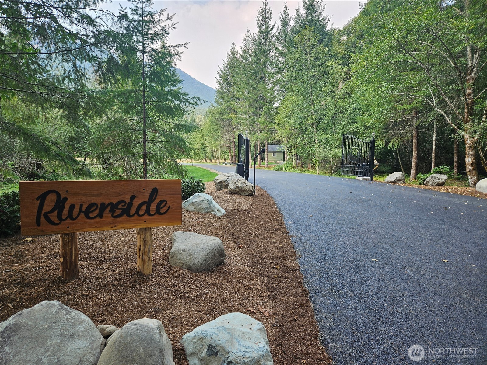 131 Campfire Lane , Packwood, WA 98361