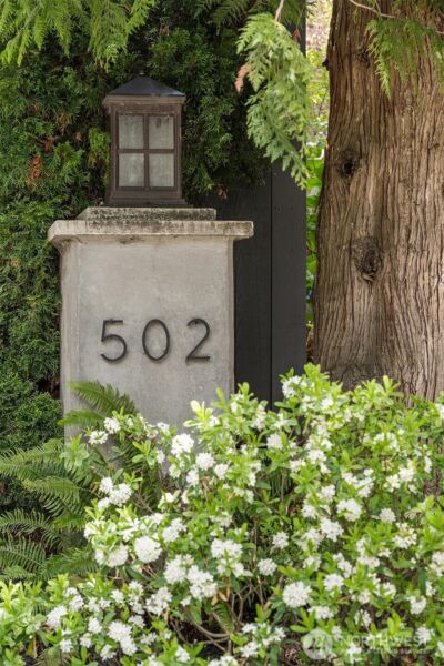 502 Lake Washington Boulevard E, Seattle, WA 98112 - Photo 2