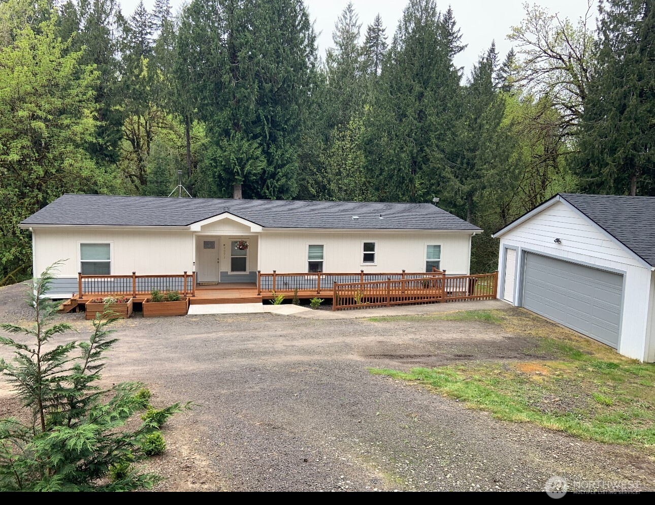 2571 Hazel Dell Road , Castle Rock, WA 98611