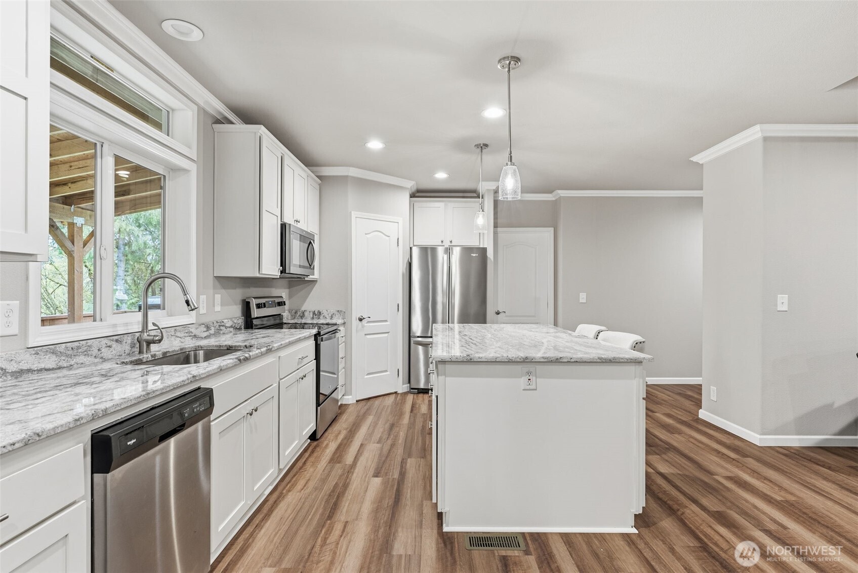 2571 Hazel Dell Road , Castle Rock, WA 98611