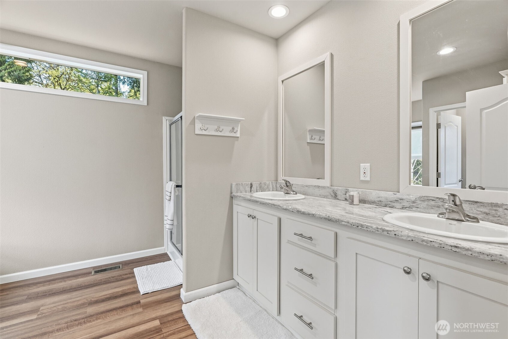 2571 Hazel Dell Road , Castle Rock, WA 98611