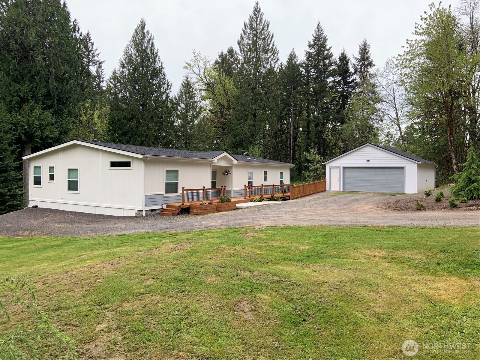2571 Hazel Dell Road , Castle Rock, WA 98611