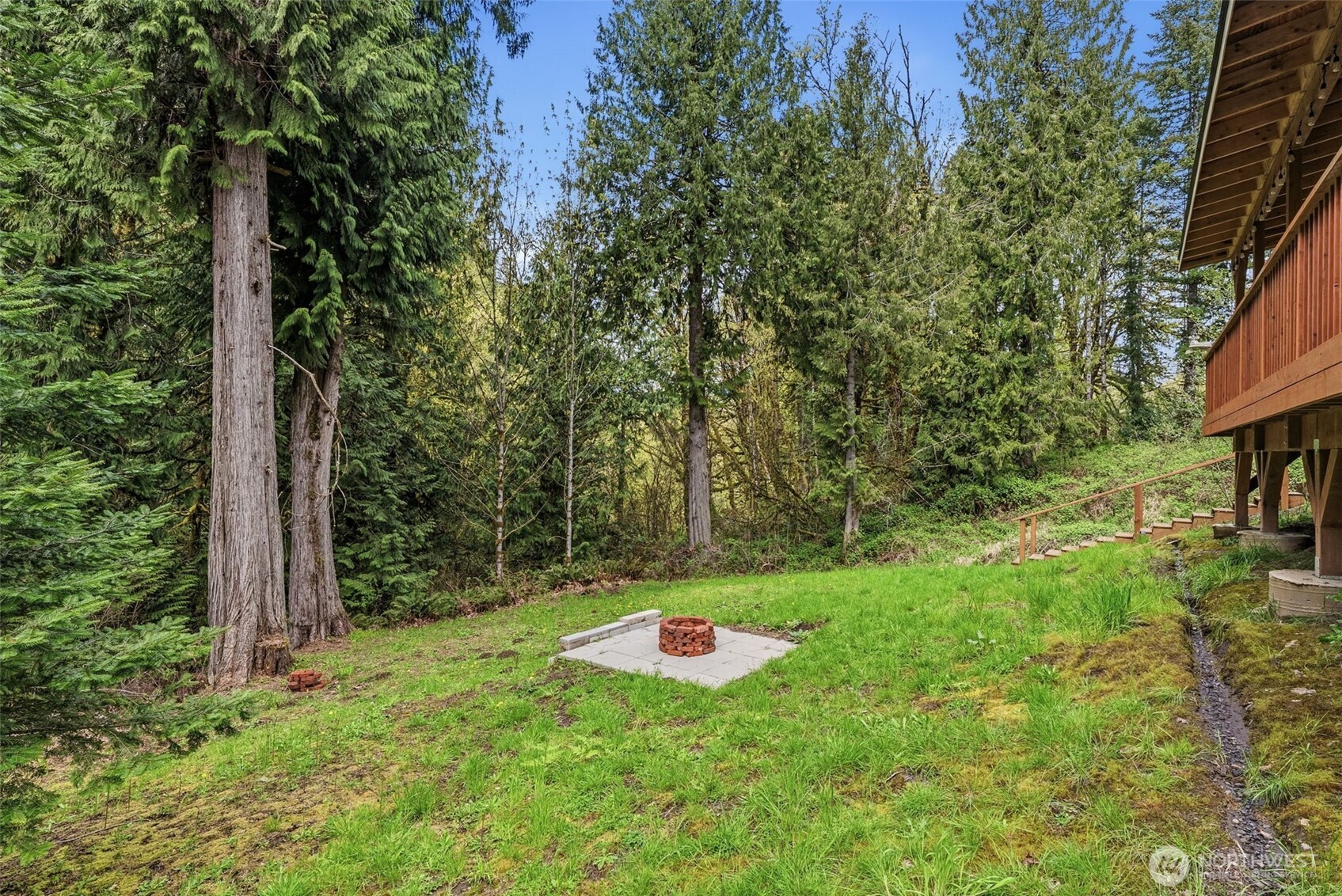 2571 Hazel Dell Road , Castle Rock, WA 98611
