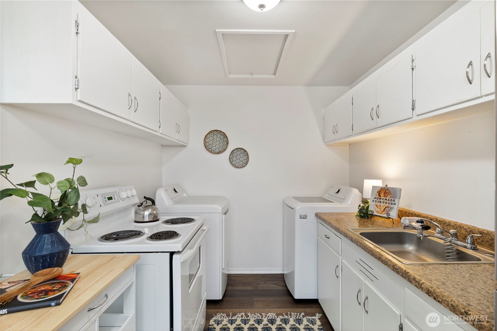 3326 - 3328 Halverson Avenue , Bremerton, WA 98310