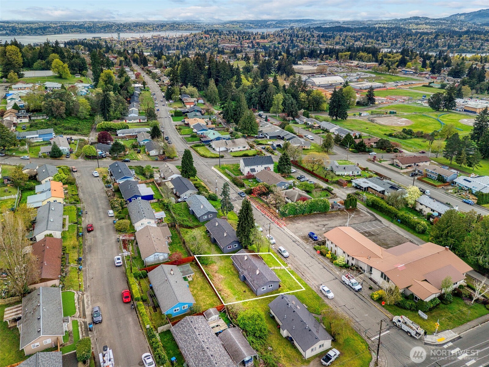 3326 - 3328 Halverson Avenue , Bremerton, WA 98310