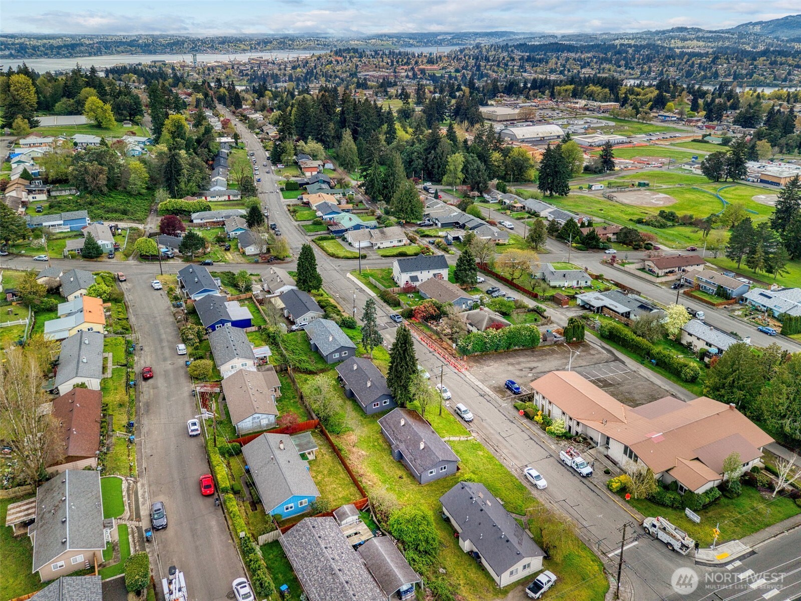 3326 - 3328 Halverson Avenue , Bremerton, WA 98310
