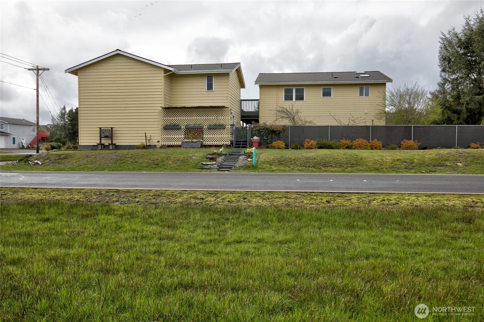 200 Ocean Lake Way NW, Ocean Shores, WA 98569