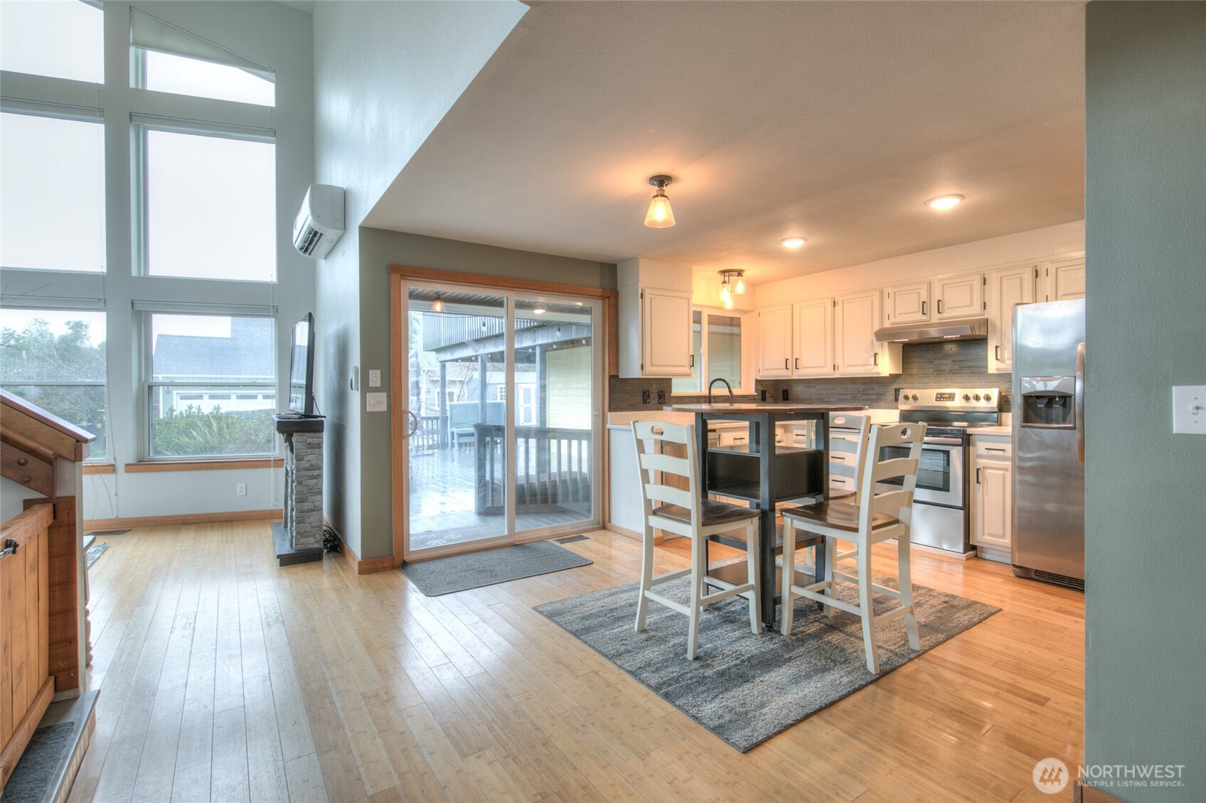 200 Ocean Lake Way NW, Ocean Shores, WA 98569