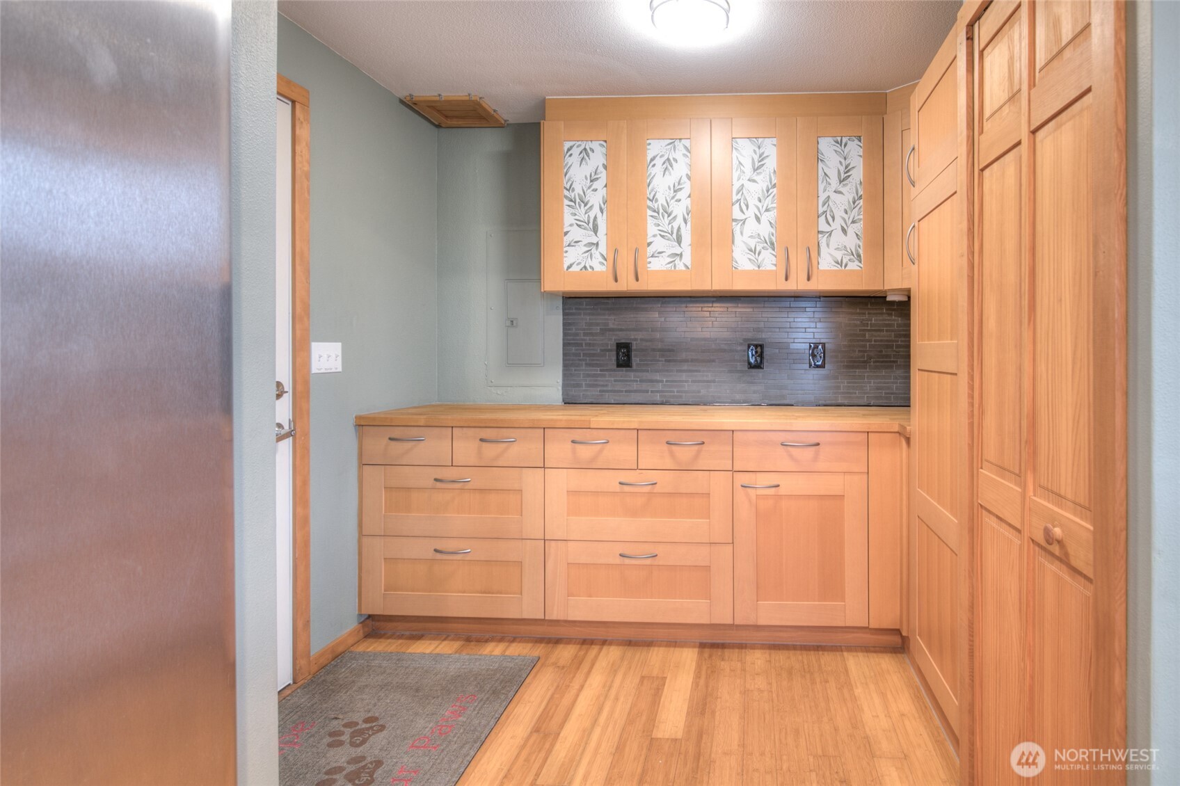 200 Ocean Lake Way NW, Ocean Shores, WA 98569