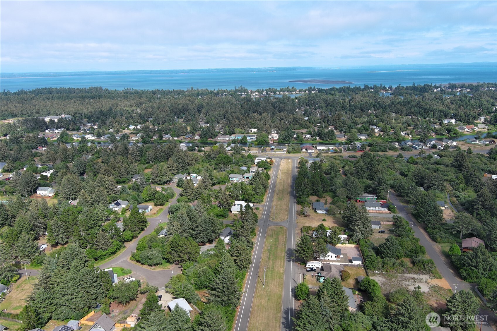 208 Taurus Boulevard SW, Ocean Shores, WA 98569