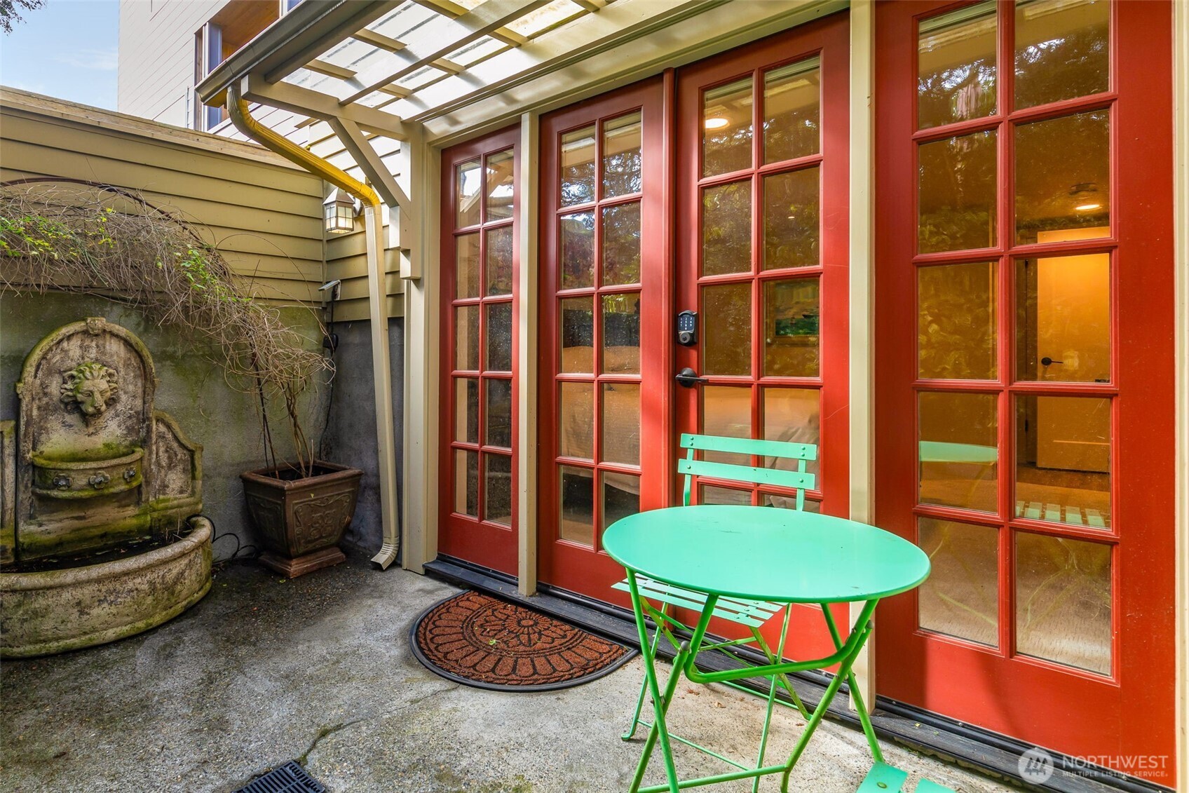 803 W Armour Street , Seattle, WA 98119