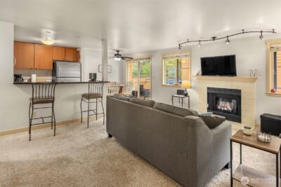 8248 126th Avenue NE #C-305, Kirkland, WA 98033 - Photo 4