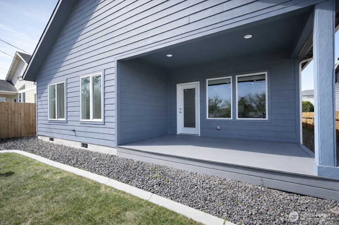 22 S Fir Street , Soap Lake, WA 98851