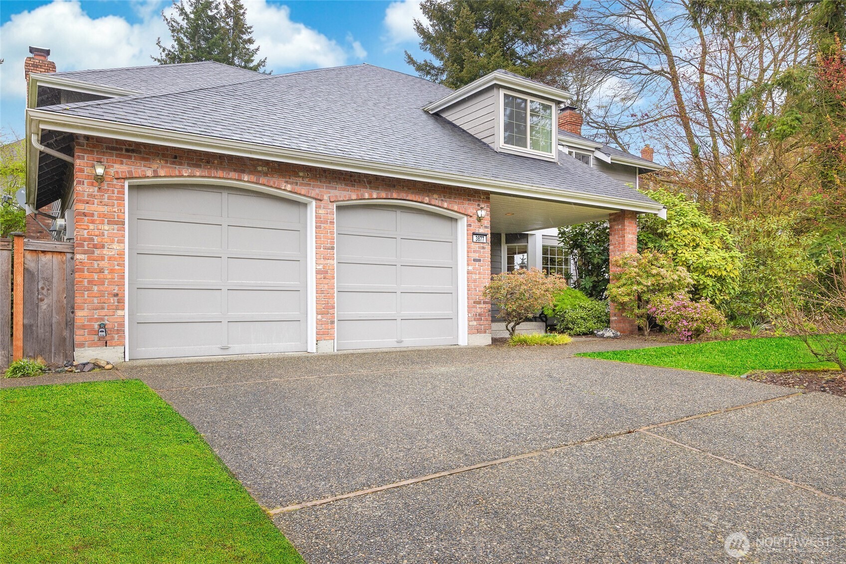 3877 113th Avenue NE, Bellevue, WA 98004