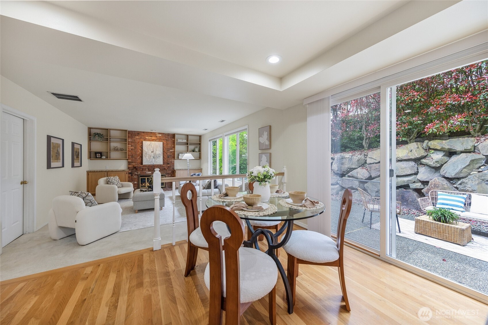 3877 113th Avenue NE, Bellevue, WA 98004