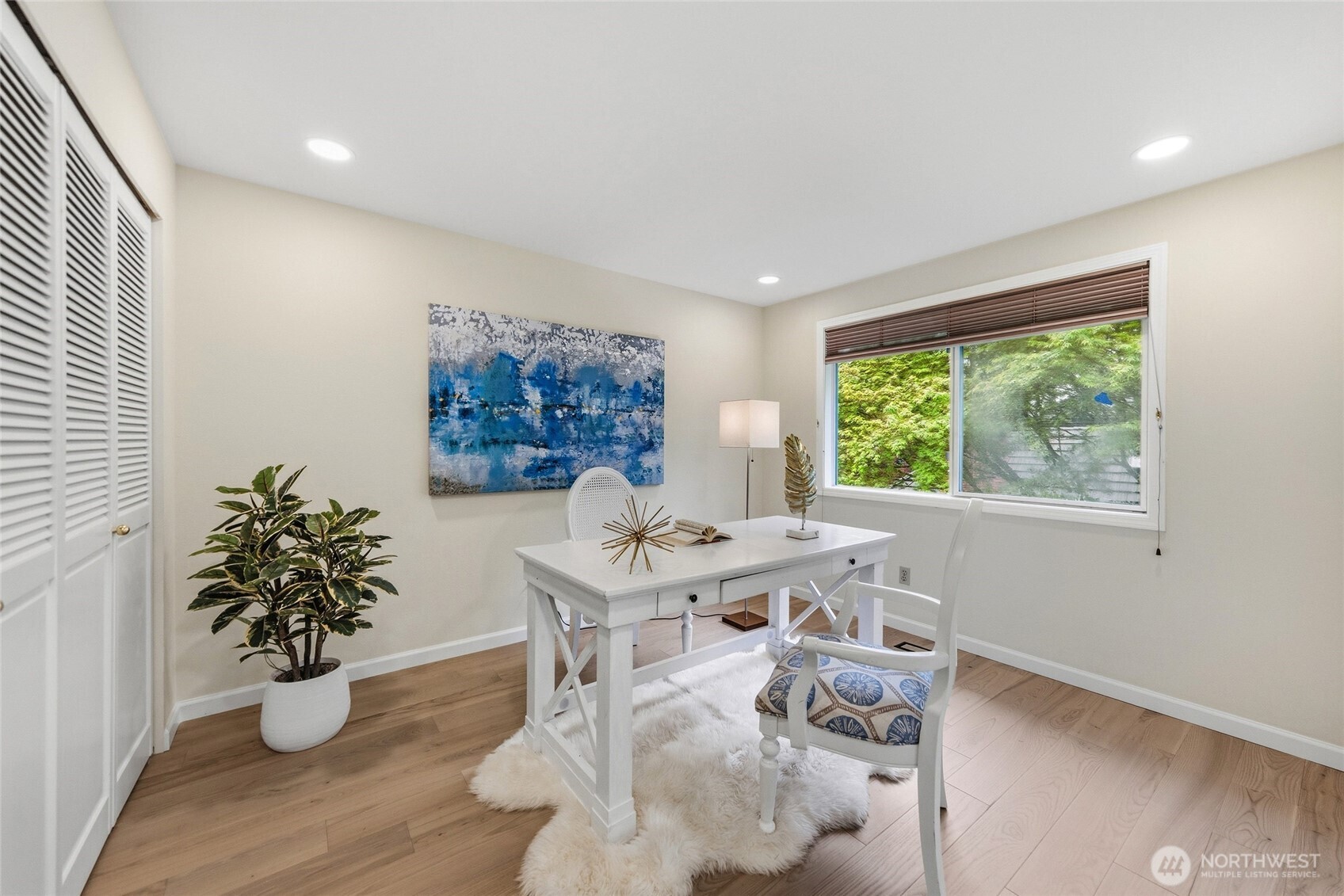 3877 113th Avenue NE, Bellevue, WA 98004