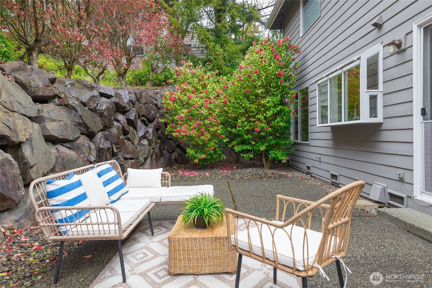3877 113th Avenue NE, Bellevue, WA 98004