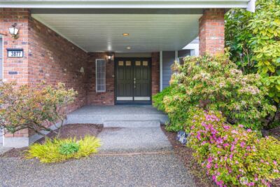 3877 113th Avenue NE, Bellevue, WA 98004 - Photo 3