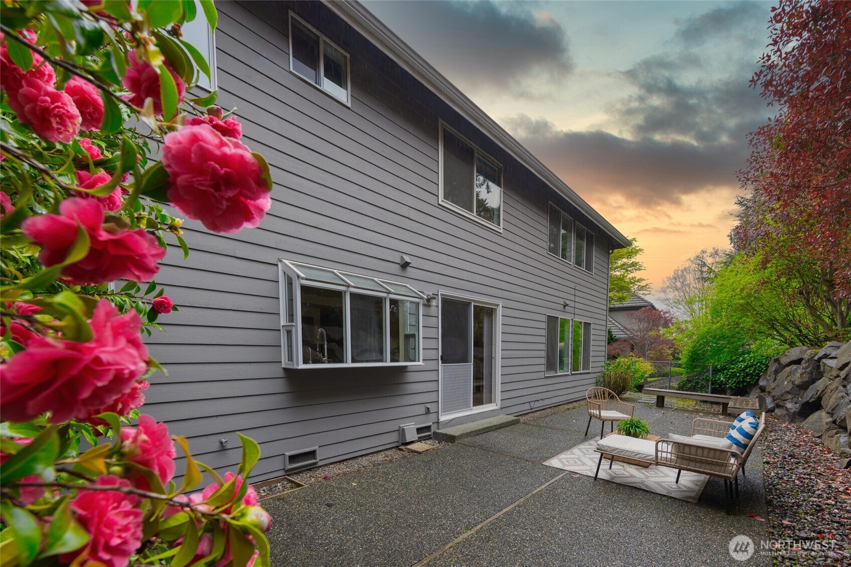 3877 113th Avenue NE, Bellevue, WA 98004
