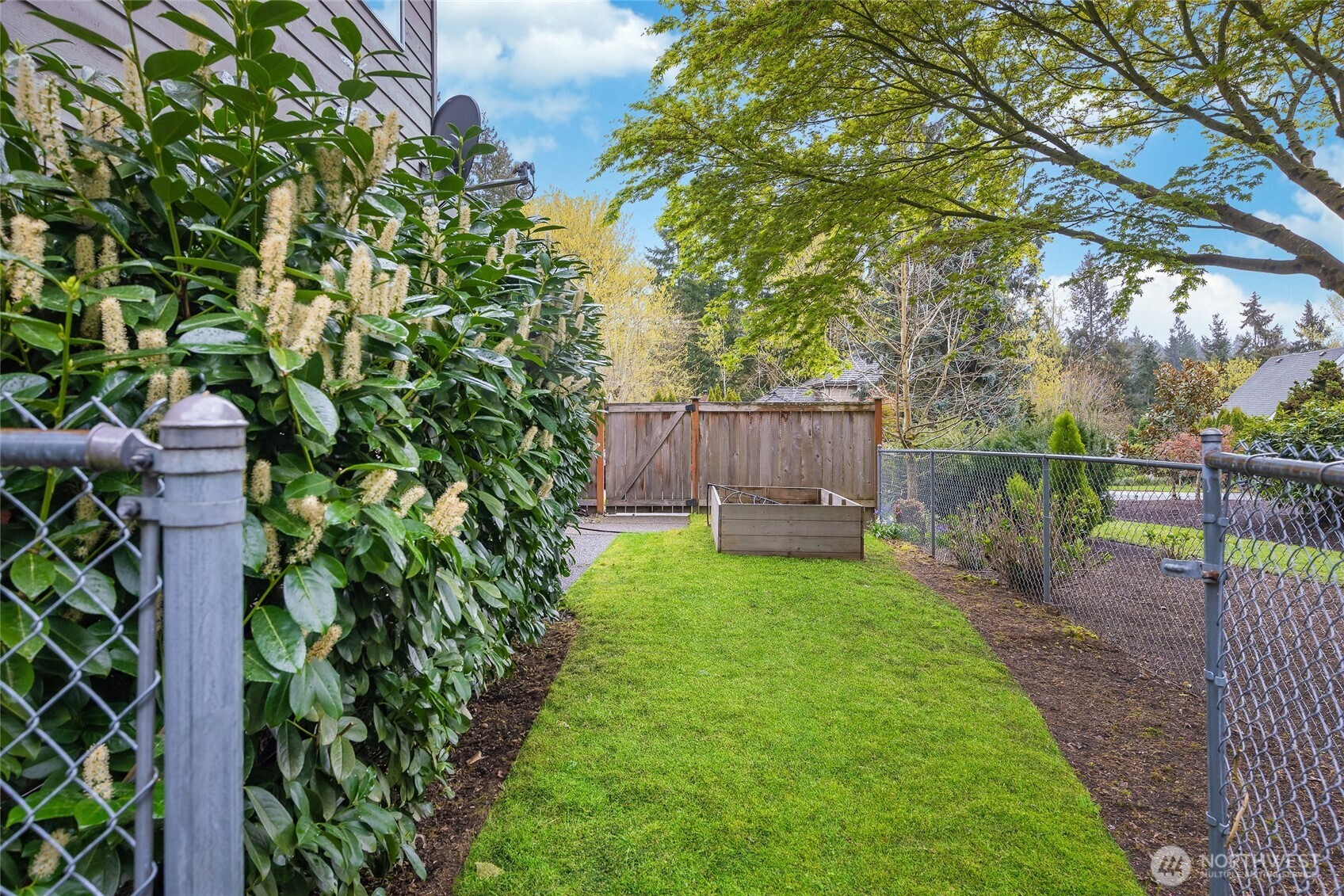 3877 113th Avenue NE, Bellevue, WA 98004