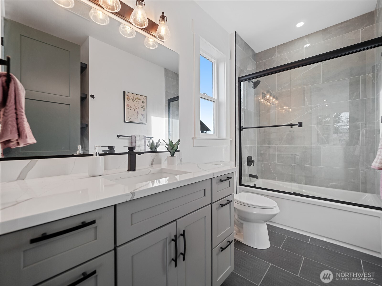 123 S McNeely Street , Buckley, WA 98321