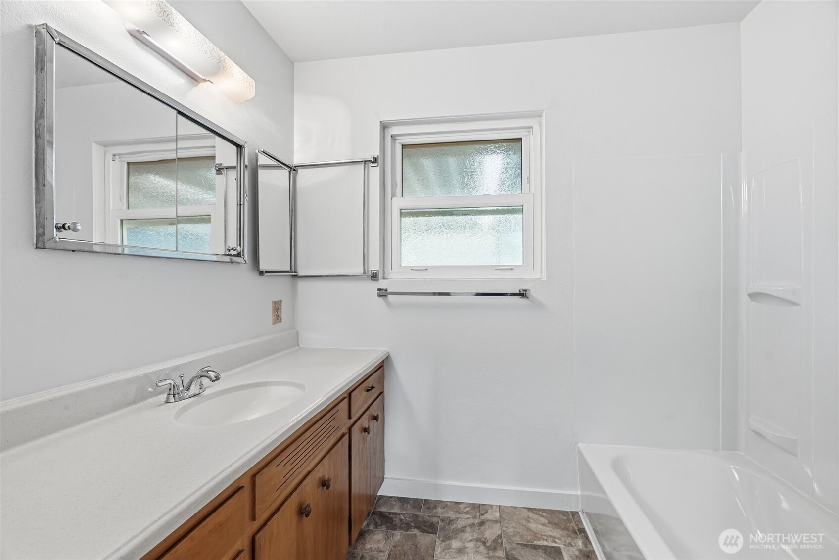 3303 Olympia Way , Longview, WA 98632