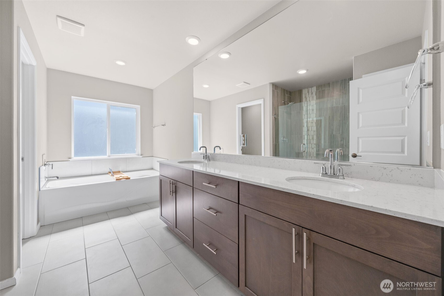 15025 Olympic Loop E, Bonney Lake, WA 98391