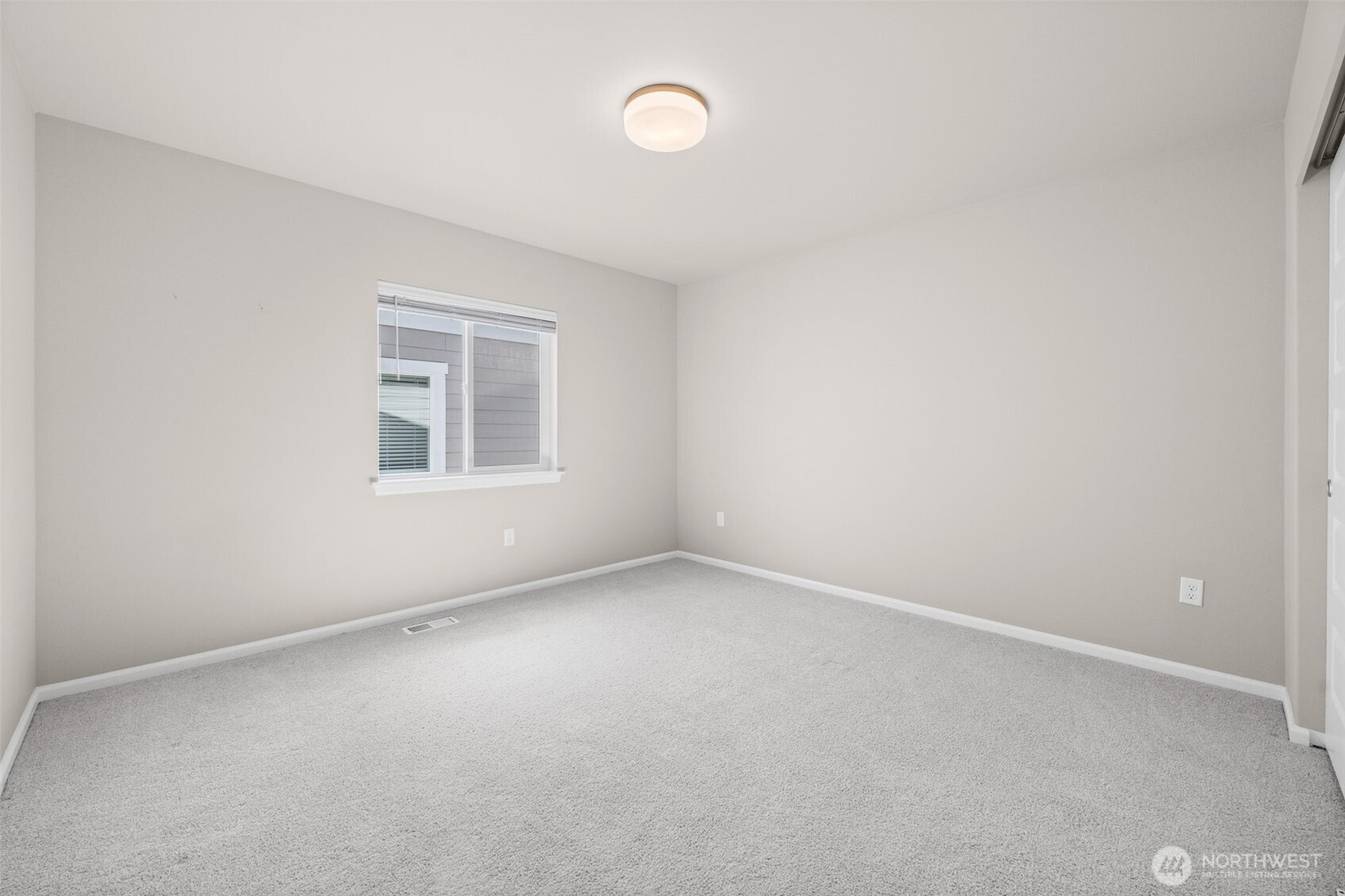 15025 Olympic Loop E, Bonney Lake, WA 98391