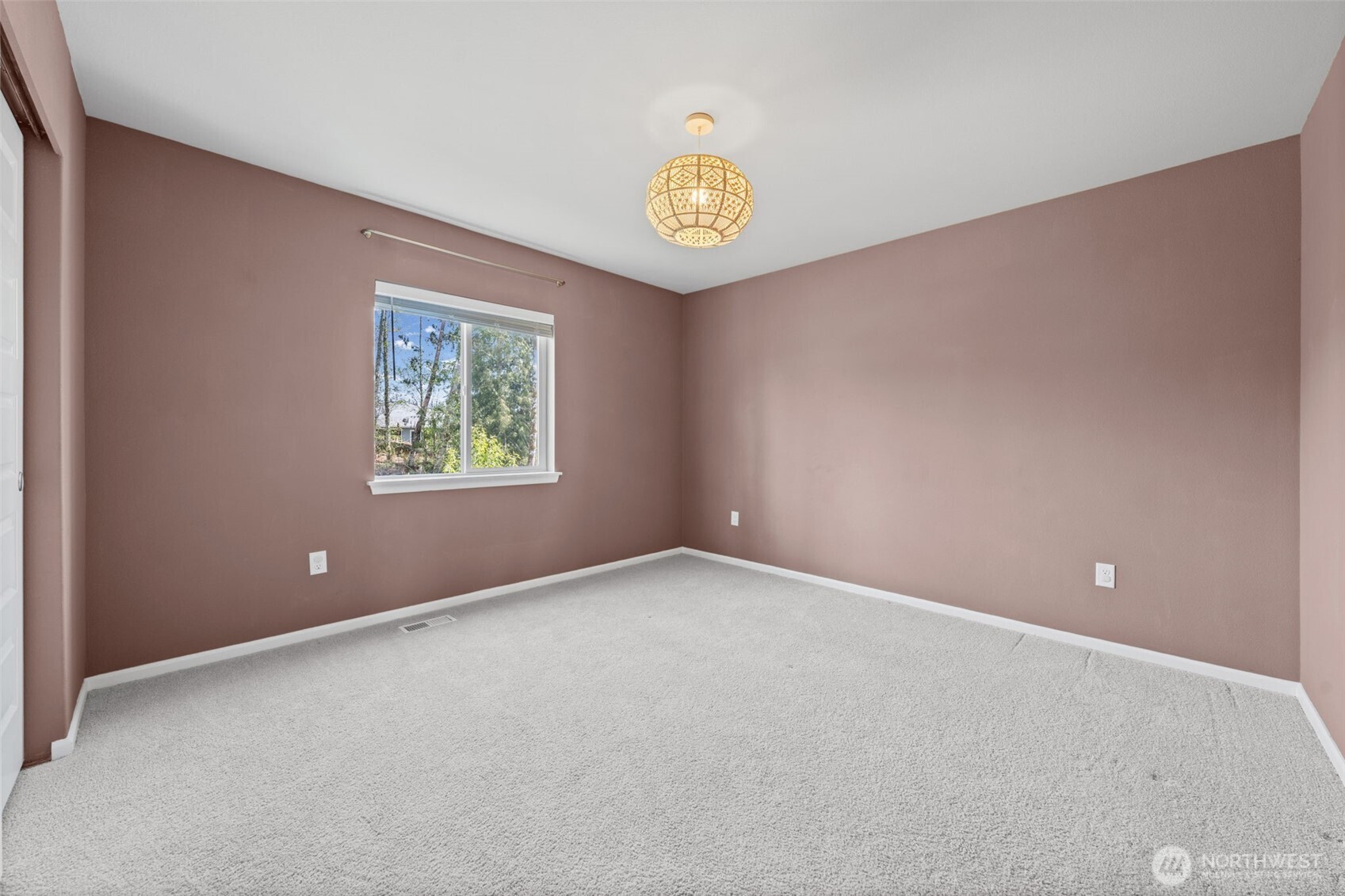 15025 Olympic Loop E, Bonney Lake, WA 98391
