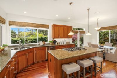 816 100th Avenue SE, Bellevue, WA 98004 - Photo 12