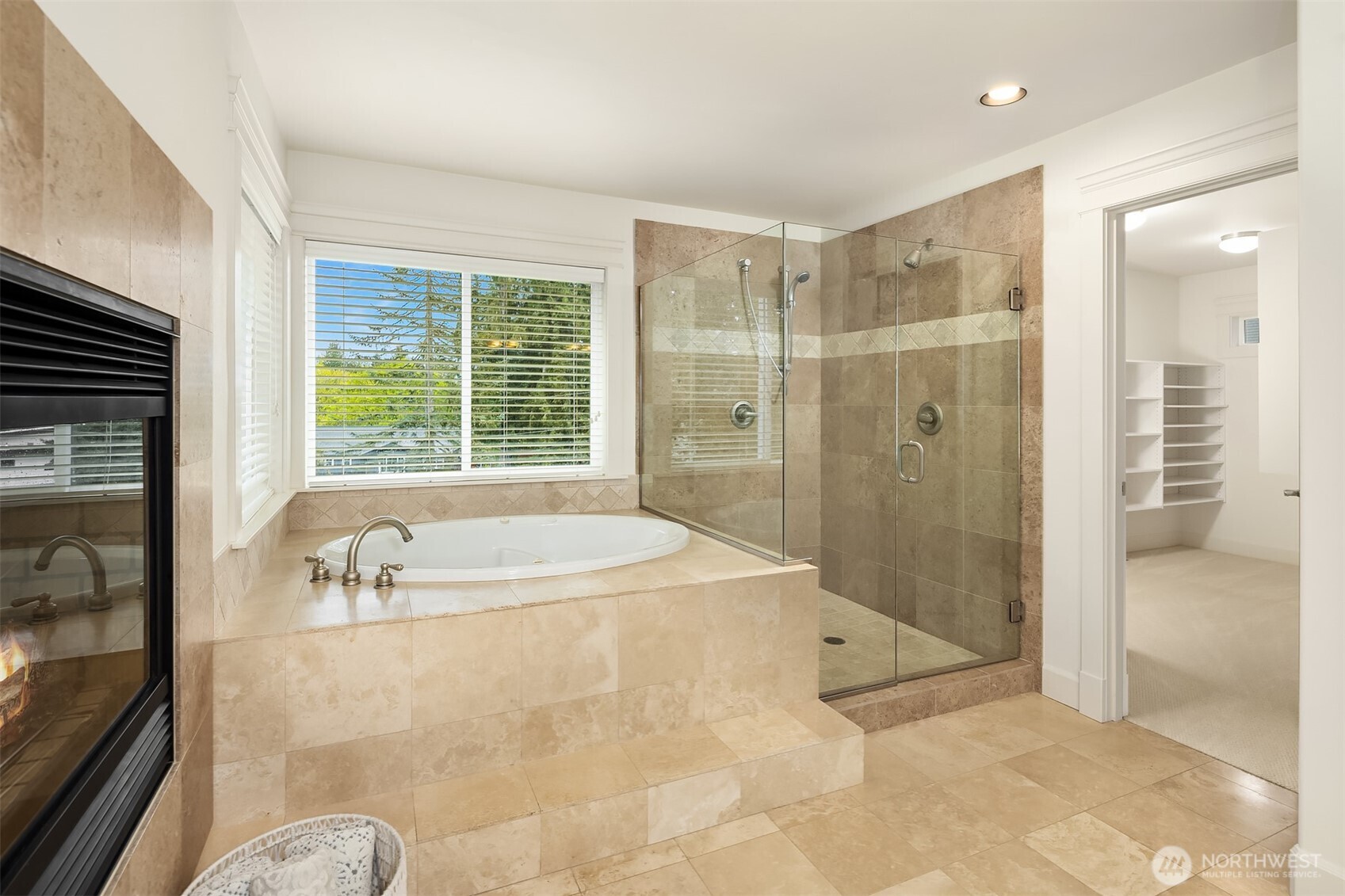 816 100th Avenue SE, Bellevue, WA 98004