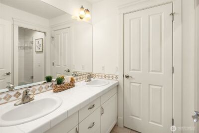 816 100th Avenue SE, Bellevue, WA 98004 - Photo 24