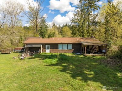 8057 118th Avenue SE, Newcastle, WA 98056 - Photo 2