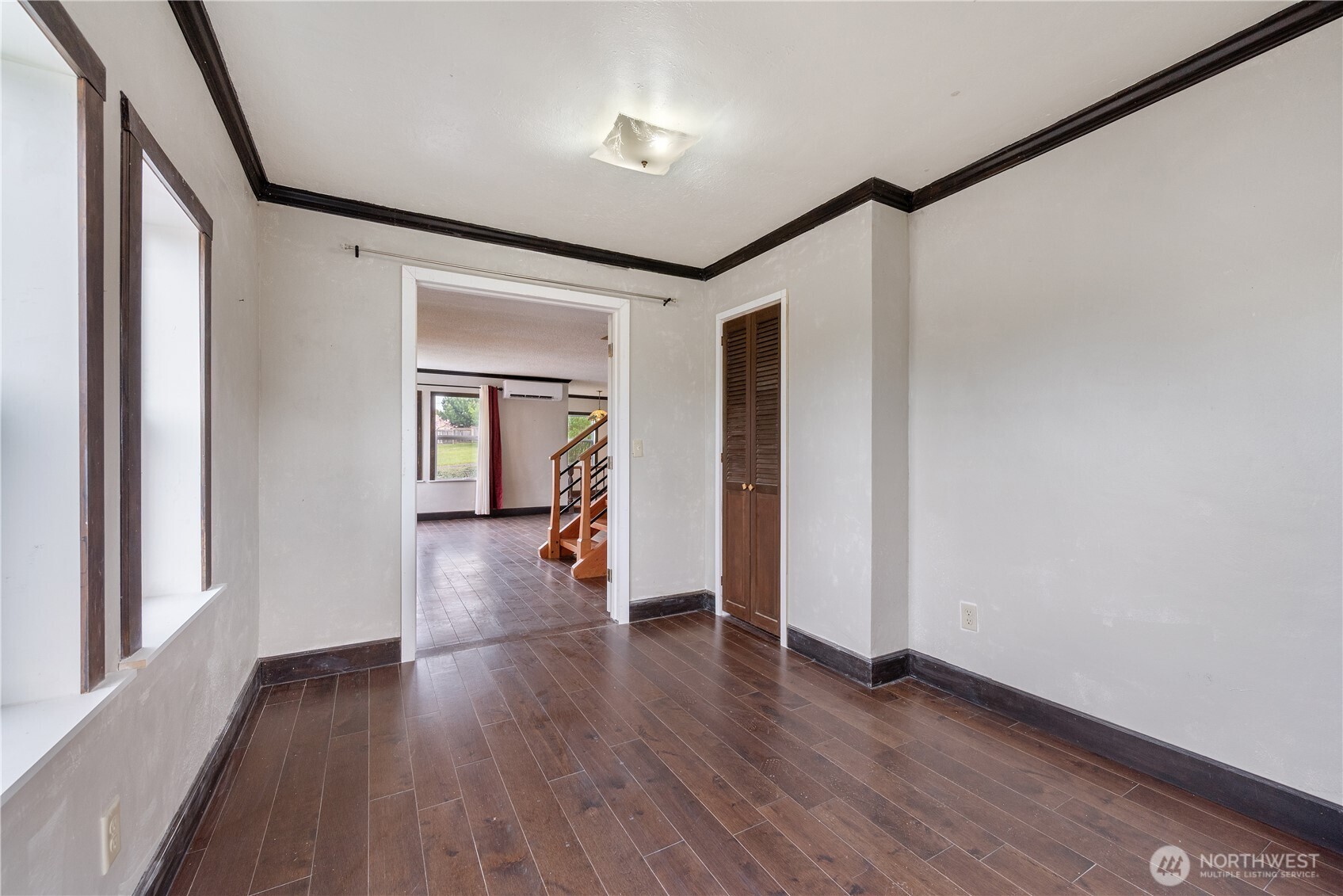 2916 Columbia Heights Road , Longview, WA 98632