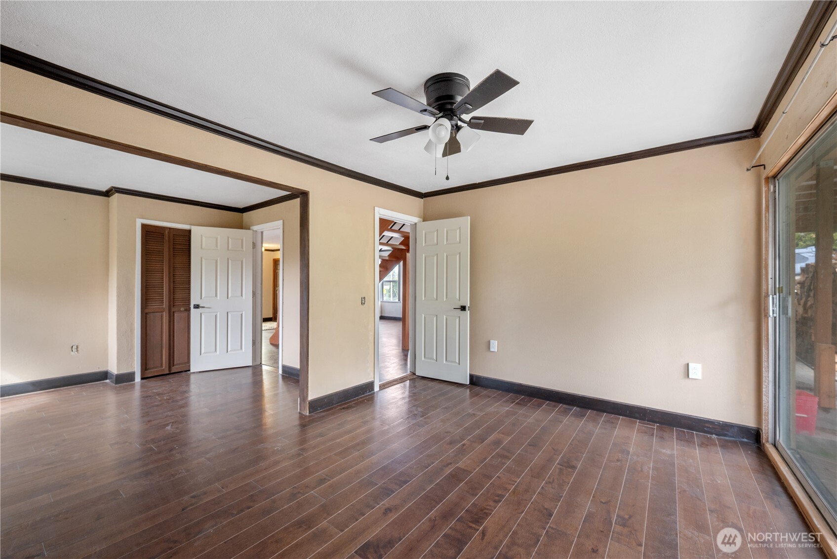 2916 Columbia Heights Road , Longview, WA 98632