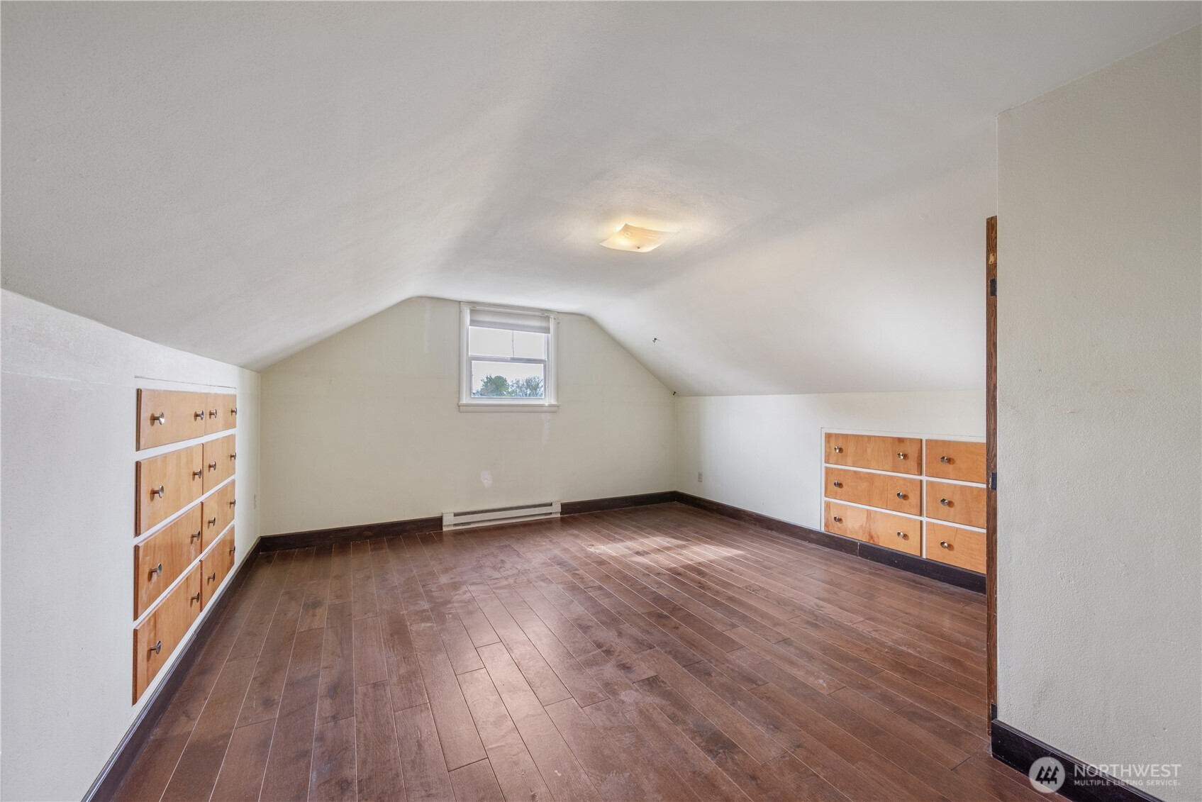 2916 Columbia Heights Road , Longview, WA 98632