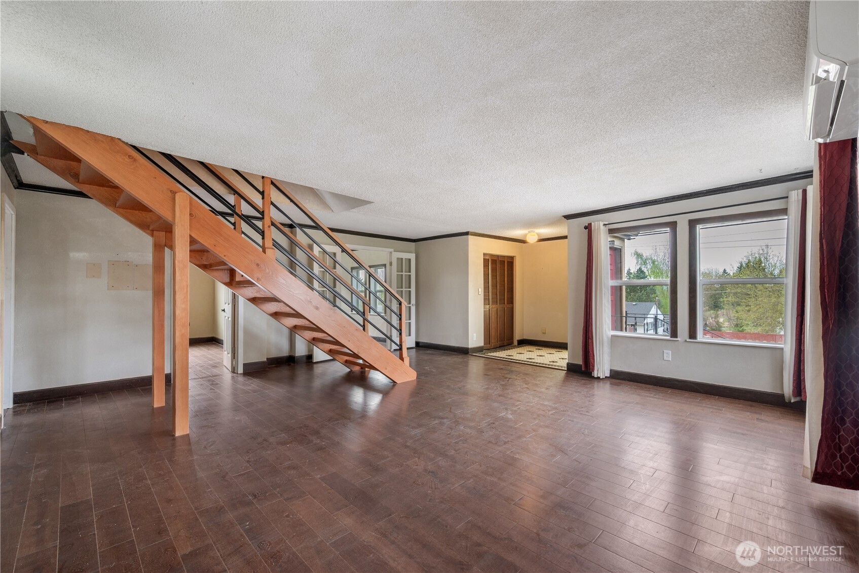 2916 Columbia Heights Road , Longview, WA 98632